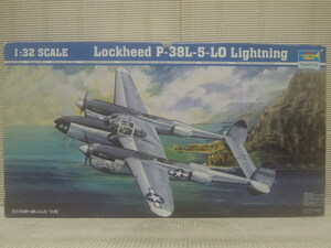 TRUMPETER 1/32　　 Lockheed P-38L-5-LO Lightning