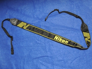 ■Nikon　ストラップ　中古品