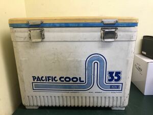 PACIFIC COOL 35 パシフィック　クーラーボックス　CAPACITY 31.4L WEIGHT 5.1Kg 高さ39cm 横幅50cm 奥行き31cm