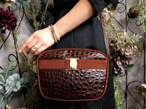 ●超美品●Salvatore Ferragamo フェラガモ●ヴァラ●クロコダイル 型押し カーフ レザー●ショルダー バッグ●ブラウン●G金具●Js52195