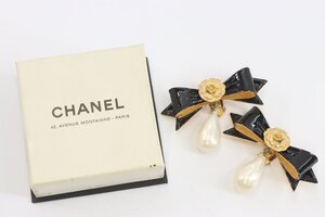 CHANEL シャネル フェイクパール リボンモチーフ カメリア イヤリング ヴィンテージ アクセサリー 3668-A