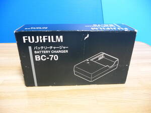 ◆未使用品 FUJIFILM フジフィルム　バッテリーチャージャー　BC-70 【対応機種：バッテリーNP-70】在庫残り僅か