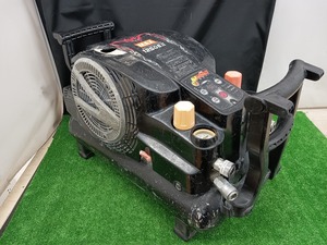 ジャンク品 MAX マックス 高圧/常圧 45気圧 エアコンプレッサ AK-HL1250E2 タンク容量11L