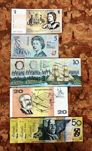●オーストラリア紙幣●旧オーストラリア紙幣（１～５０ドル ）の計８枚（１９６ドル）　１セット●ｔｚ16