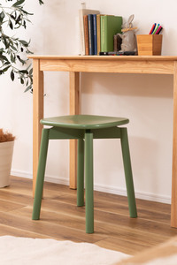 天然木のシンプルデザインスツール　サイドテーブル　木製　グリーン色