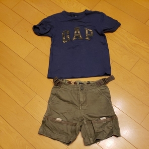 男児 GAP 迷彩Tシャツ＆ハーフパンツ 4歳くらい