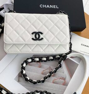 極美品 CHANEL シャネル woc ホワイト レザー チェーンショルダーバッグ