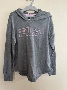 フィラ　FILA スウェットパーカー 7-8T 120 ロゴ　グレー