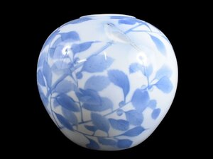 【雲】某資産家買取品 有田 染付鳥木の実図花瓶 飾壺 高さ34cm 古美術品(深川製磁花器花入)AJ970 LTdgyt5