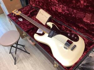 Mosrite USA The Ventures 1965 Reissue Bass Model モズライトUSAベース　人気のパールホワイト