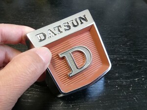 当時物【日産 ブルーバード410 メッキグリルエンブレム】旧車 レトロ 昭和 DATSUN Bluebird 街道レーサー 絶版 希少 レア