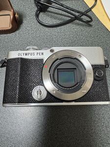 OLYMPUS PEN E-P7 超美品　保証残約11ヶ月