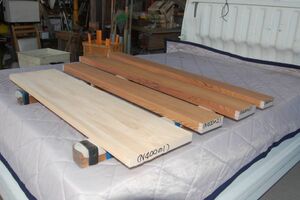 木曽桧　ヒノキ（天然材？） と吉野杉 4本で13800円 角材　材木　新品