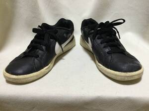 C2705　NIKE　ブラック　スニーカー　23，5