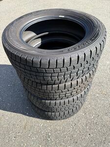 180 DUNLOP Winter MAXX WM01 中古冬タイヤ4本セット　205/60R16 92Q スタッドレスタイヤ