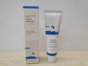 新品 ラウンドラップ 白樺水分モイスチャー日焼け止め SPF 50+ PA++++ 50ml 韓国コスメ 