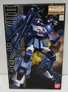 ■【未組立/外箱ダメージ】MG 1/100 MS-06R ザクII (黒い三連星仕様) (機動戦士ガンダム) BANDAI