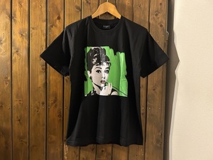 新品●オードリー・ヘプバーン　ポップアート　プリントTシャツ●ティファニーで朝食を/ローマの休日/テレビドラマ/女優/映画