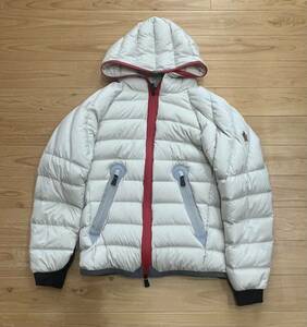 Moncler モンクレール グルノーブル 22年 Barnave ダウンジャケット オフ ホワイト サイズ1 美品