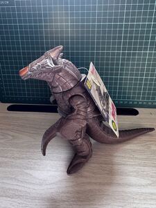 ソフビ　BANDAI リガトロン　ソフビ 1996 バンダイ 怪獣　特撮 フィギュア　ウルトラ怪獣シリーズ　円谷プロ　ウルトラマンティガ タグ付き