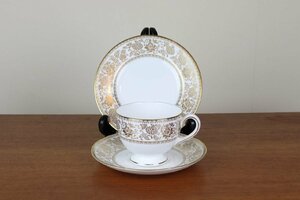 ウェッジウッド　サマンサ　トリオ　コーヒーカップ　ケーキ皿　プレート　SAMANTHA　WEDGWOOD　花柄　イギリス　ヴィンテージ　つ293