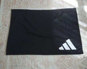 adidasブランケット③