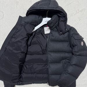 極美品/正規品/MONCLER モンクレール MONTGENEVRE モンジュネーブル ウール フード付ダウンジャケット 2 グレー メンズ ワッペン 極暖 肉厚