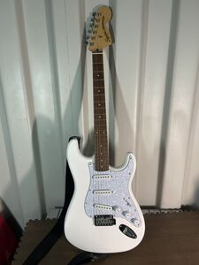 美品 Squier by Fender FSR Affinity Stratocaster エレキギター ストラトキャスター スクワイヤ フェンダー ソフトケース付き