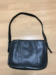 COACH ショルダーバッグ レザー