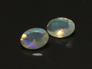 エチオピアオパール オーバルカット 2ピース トータル 0.83ct バーゲン