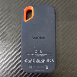 SanDisk 2TB Extreme ポータブル外付けSSD 使用時間38時間