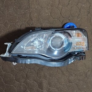 D4　BL5　スバル　レガシィ　前期　純正　HID 　ヘッドライト　ライトステー付　左　助手席側！！ma2411 qqq