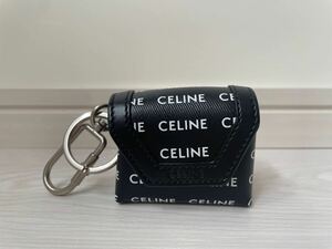 セリーヌ　CELINE Airpodsケース　キーホルダー　イヤホンケース　エアーポッズ　エンベロープ　celine ロゴ　Airpods pro 黒　ブラック