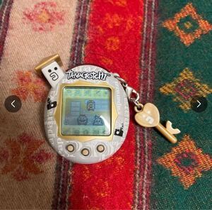 Tamagotchi Connection v5 海外版　たまごっち　ふぁみりー　ロイヤル版　