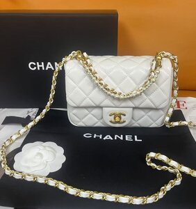 極美品 シャネル CHANEL ホワイト 羊革 チェーンショルダーバッグ