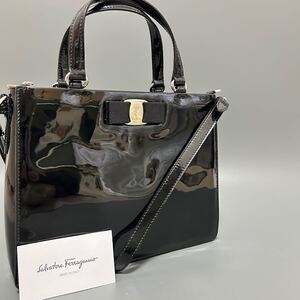 1円 Salvatore Ferragamo フェラガモ ヴァラリボン パテントレザー 2WAY ハンドバッグ ショルダーバッグ 肩掛け ブラック系 正規品本物