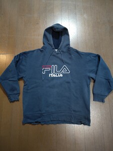 ＊FILA＊パーカー＊刺繍ロゴ＊紺色