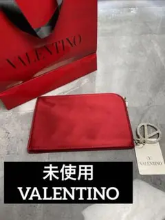 【未使用】VALENTINO ヴァレンティノ　スタッズ パスポートケース　長財布