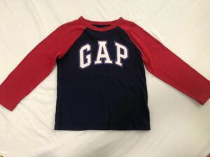 長袖Tシャツ GAP 男の子　ボーイズ　キッズ　一歳　2歳　3歳　秋服　ロンＴ　中古品　赤　レッド　子供服　100