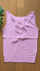 美品 ミッシュマッシュ 胸元キラキラ&背中リボンのステキなストーン付きニット ピンク