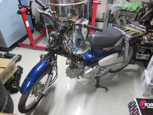 HONDA　ホンダ　スーパーカブ　50cc　外装パーツ付車体　現状　中古　新品外装パーツ多数　引き取り限定　