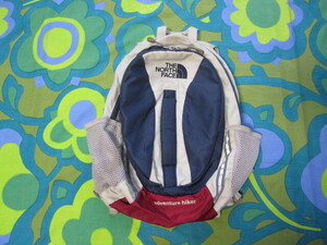 キッズ THE NORTH FACE ザ ノースフェイス リュックバッグ ベージュ×ネイビー×エンジ 37cm USED キャンプ アウトドア