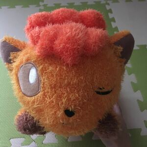 ☆美品☆ロコン　ポケットモンスター　サン&ムーン　くつろぎタイムでっかいぬいぐるみ　ポケモン　ほのお　クリスマス