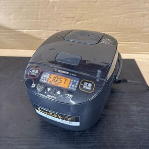 UTN388【23年製★】 ZOJIRUSHI 象印 マイコン炊飯ジャー NL-BX05 ブラック 3合炊き 炊飯器 家電