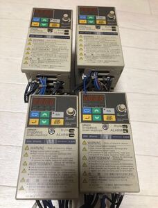 中古 OMRON 3G3MV-A2007-A2004インバータ　(4個)セット(///no.2)