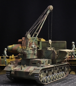 1/35 ドイツ軍 Ⅳ号戦車（改）600ｍｍカール重自走臼砲専用弾薬（砲弾）運搬車 制作完成品