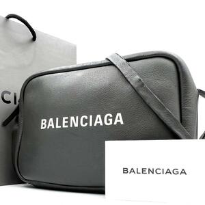 《現行モデル》BALENCIAGA バレンシアガカメラバッグ ラムスキン エブリデイ クロスボディ ショルダーバッグ 斜め掛け チャコールグレー