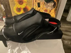 【雷市場（ポンジャン）商品韓国直送】 正規品 250 255 NIKE(ナイキ) Supreme(シュプリーム) クロッグポジション 黒 24FW シュナ 靴