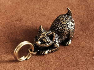 真鍮 キーホルダー（猫）ネコ ねこ キャット ペット 動物 置物 黄金 インテリア ゴールド アニマル グッズ ブラス ゴールド フィギュア
