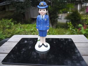 【BO40426】当時物 婦人警官人形 陶器製 H=18cm 人形 フィギュア 警察官人形 記念品 レア物 警察グッズ